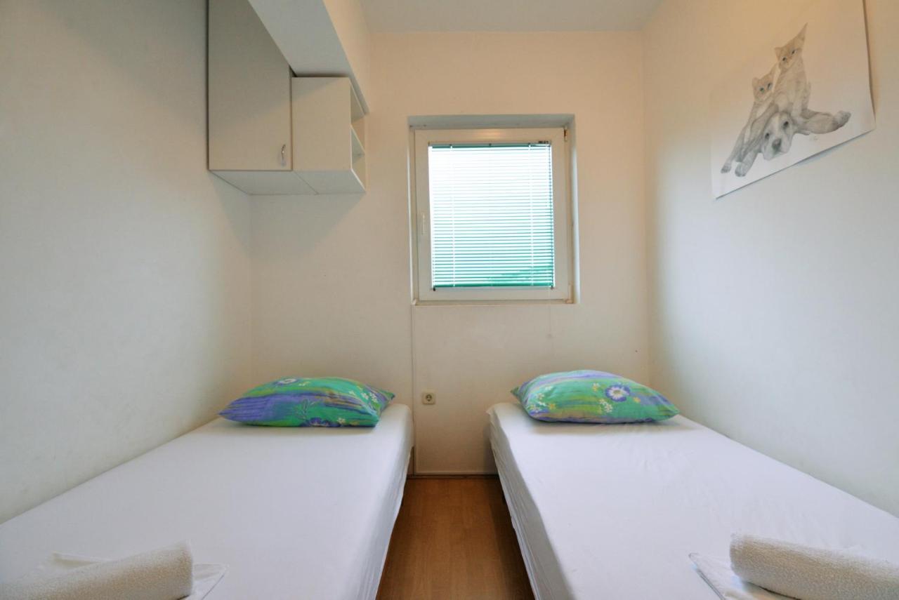 Apartman Rasip, Murter Exterior foto