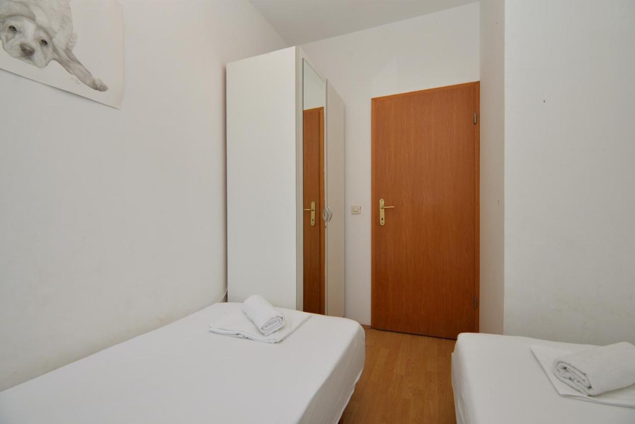 Apartman Rasip, Murter Exterior foto