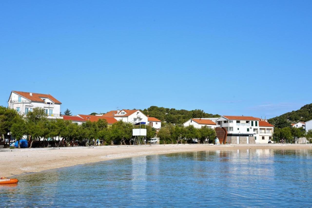 Apartman Rasip, Murter Exterior foto
